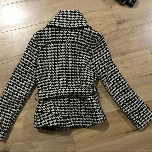 Women’s xsmall jacket - Picture 2 of 3